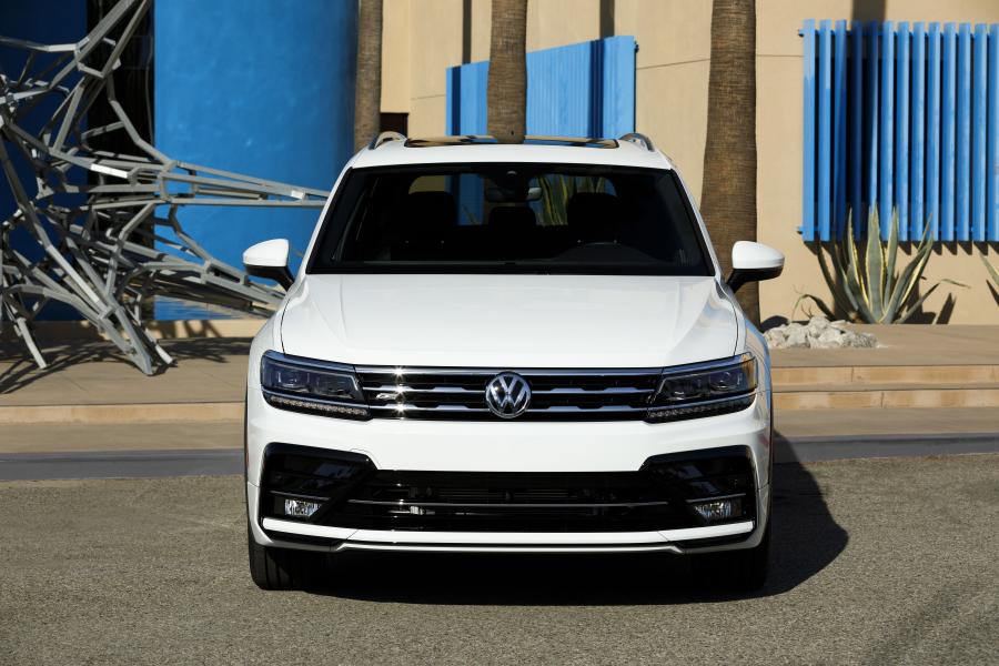  Volkswagen Tiguan R-Line 2017 года  (NA) (фото 6 из 43)